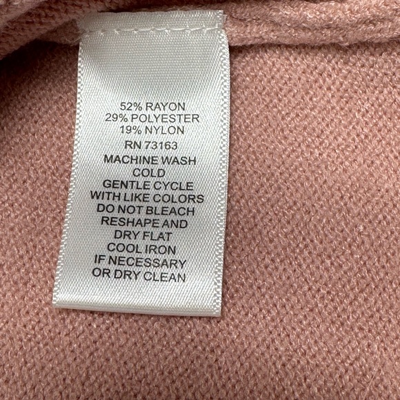 Cable & Gauge Cowl Neck Sweater Soft Pink Kangaroo Pocket Size Small Petite - Picture 7 of 9